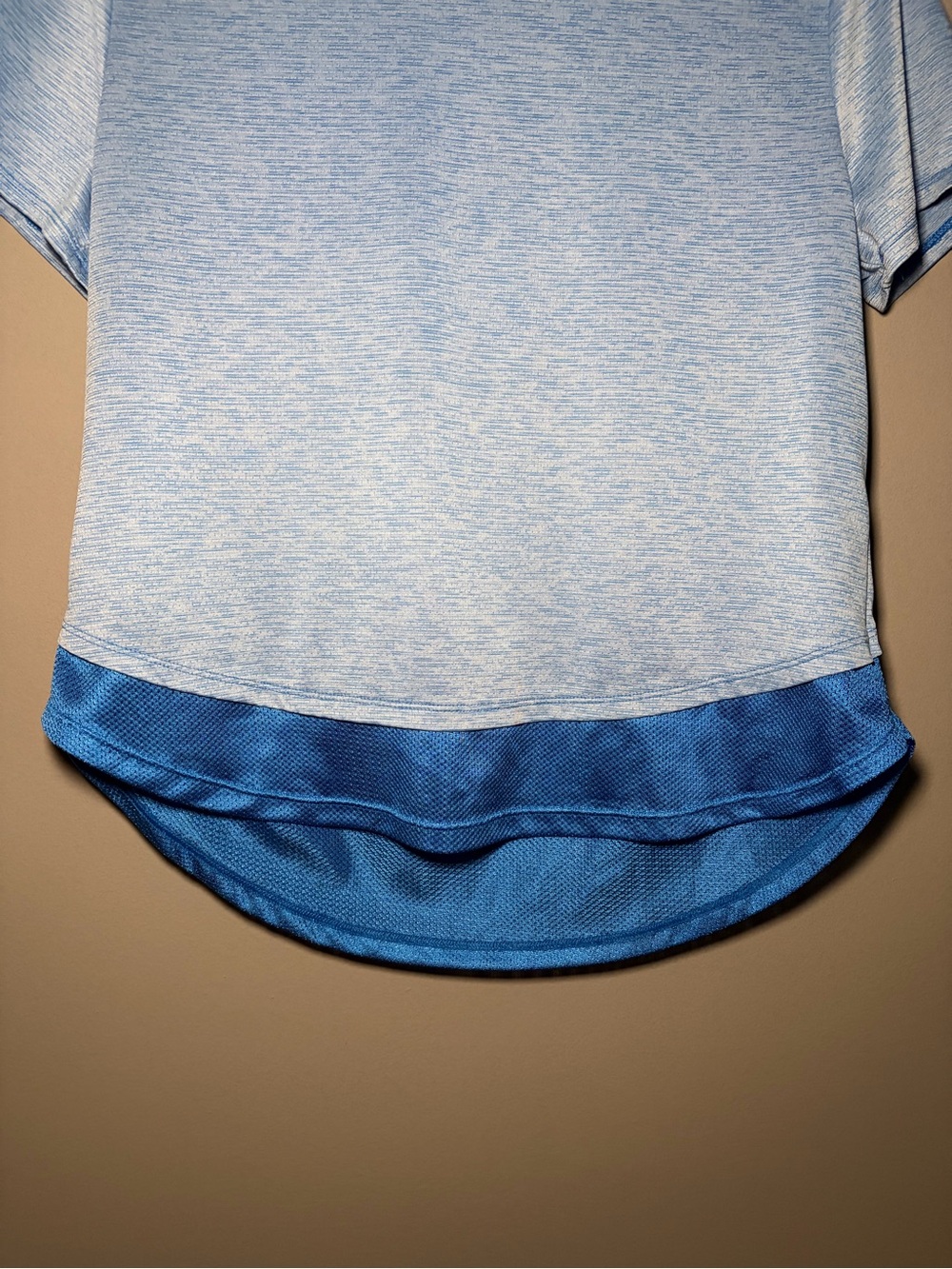 Under Armour UA Tech Vent Short Sleeve Training T-Shirt Tee Blue Mesh Hem Sporty - Picture 2 of 11